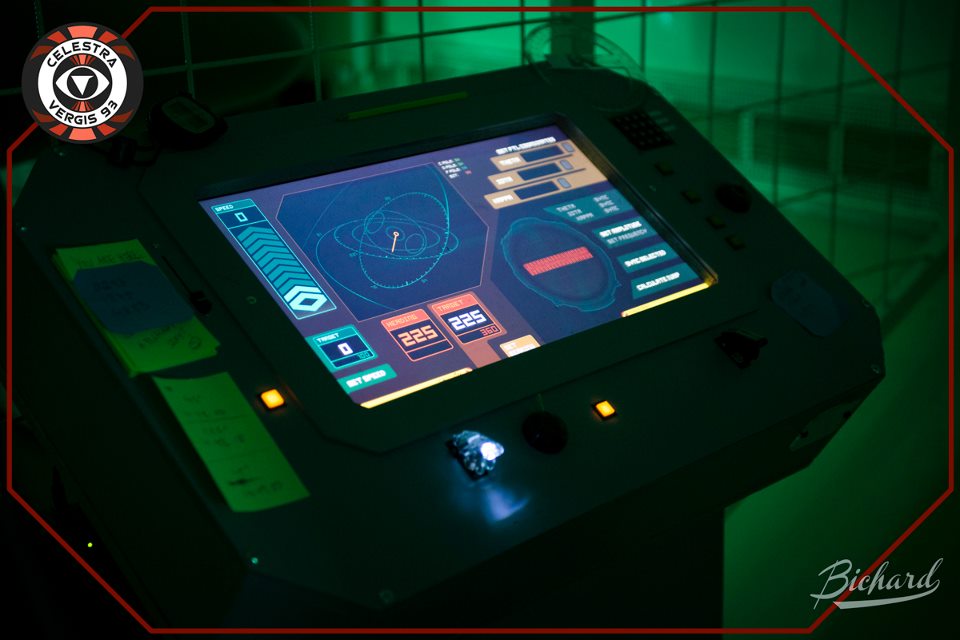 Helm panel for ship maneuvering. Photo: John-Paul Bichard (CC-NC-ND)