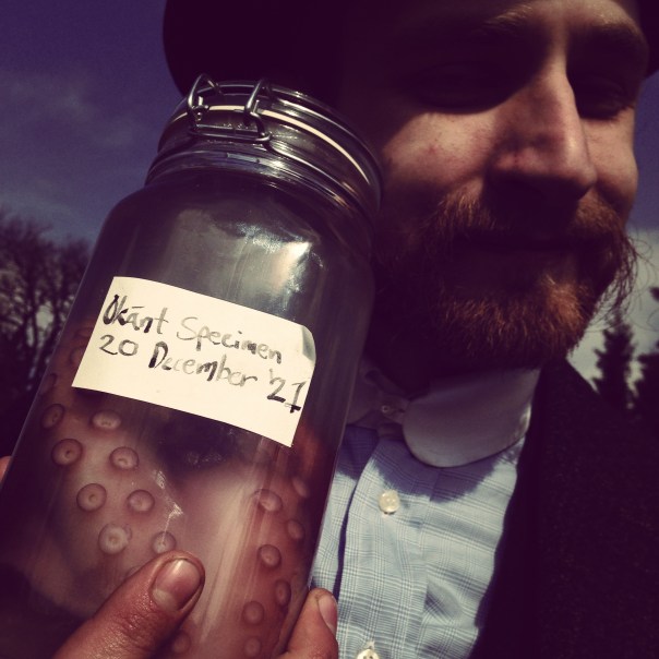 De Geer with a strange find. Portrait. Photo: Petter Karlsson