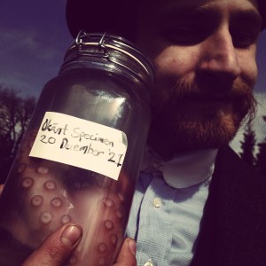 De Geer with a strange find. Portrait. Photo: Petter Karlsson